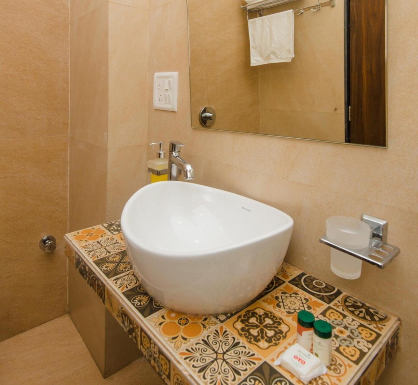 Super Hotel O Divine Residency Near Phoenix Marketcity มุมไบ ภายนอก รูปภาพ
