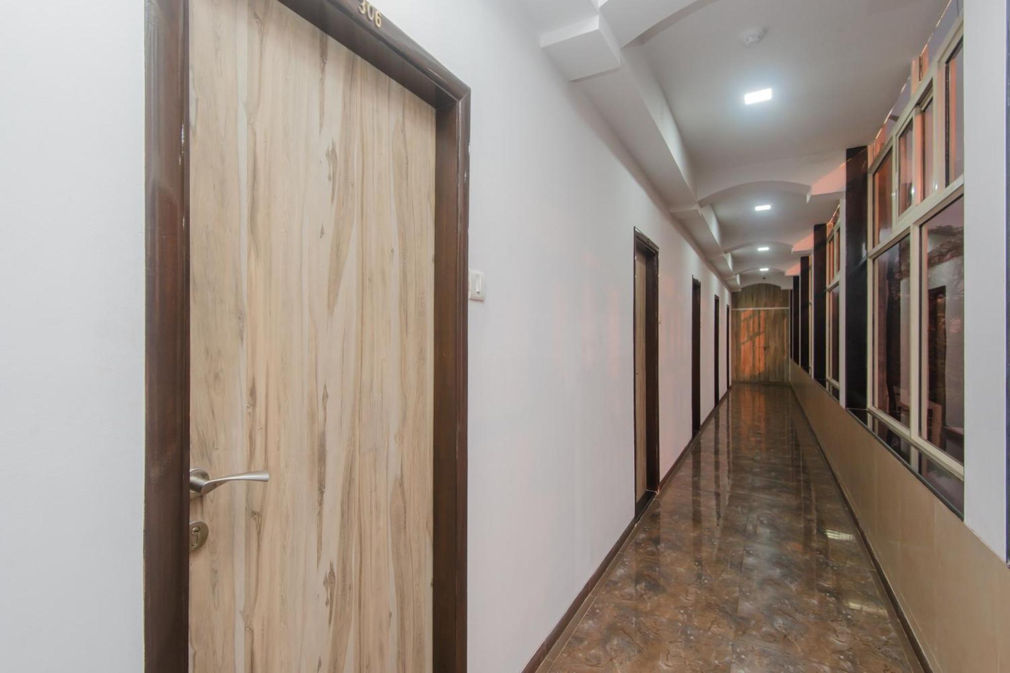 Super Hotel O Divine Residency Near Phoenix Marketcity มุมไบ ภายนอก รูปภาพ